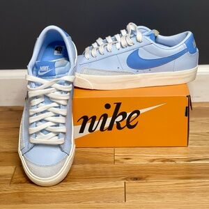 Women’s Nike Size 9 Blazer Low ‘77 Vintage